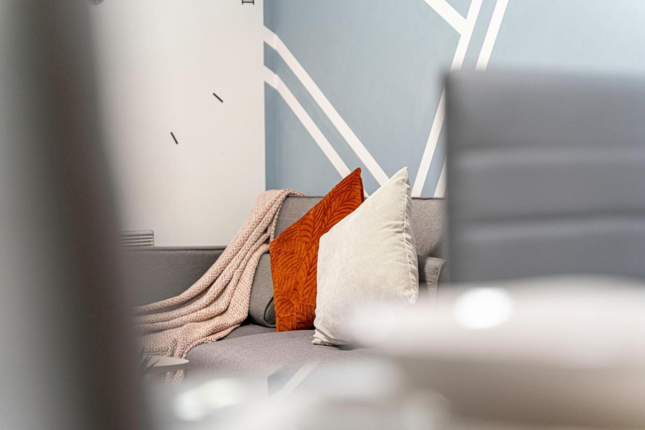 Jkg Property Solutions Presents Cosy City Apartment Coventry Esterno foto
