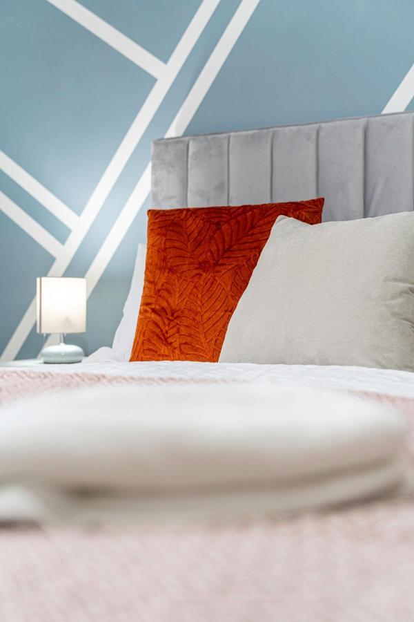 Jkg Property Solutions Presents Cosy City Apartment Coventry Esterno foto