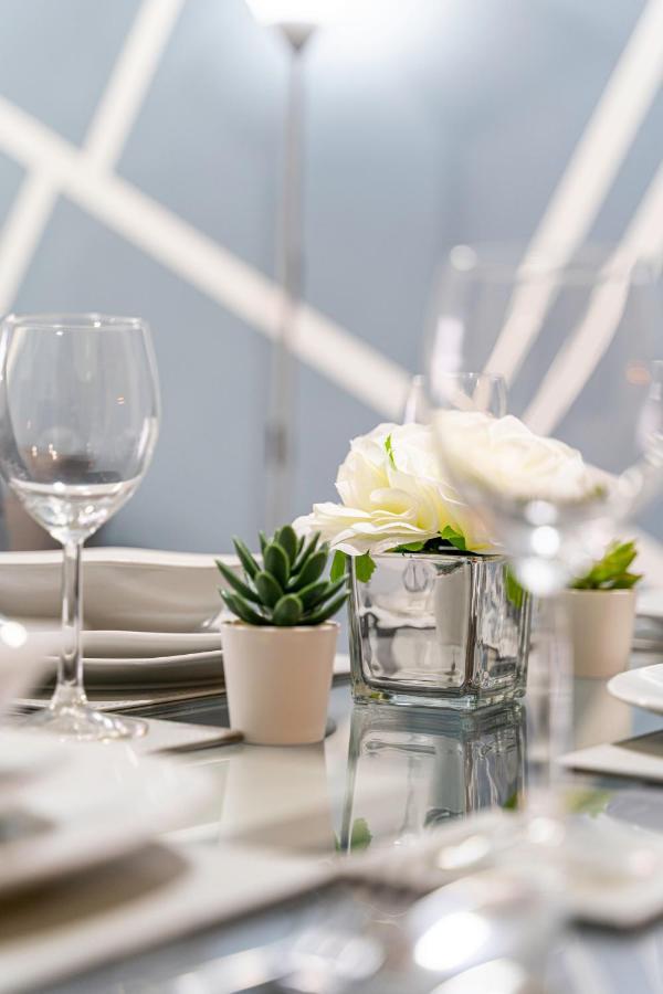 Jkg Property Solutions Presents Cosy City Apartment Coventry Esterno foto