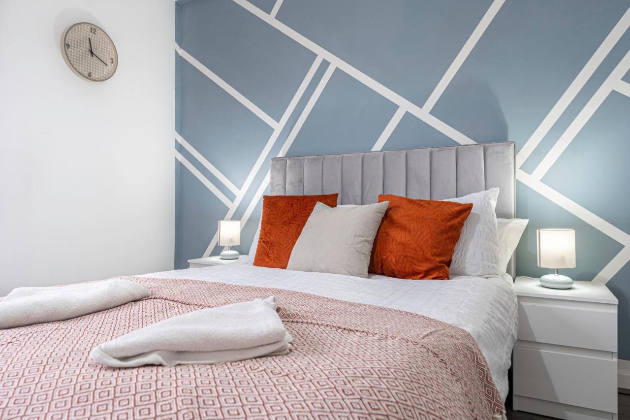 Jkg Property Solutions Presents Cosy City Apartment Coventry Esterno foto